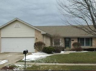 563 S Poplar St, Manteno, IL 60950