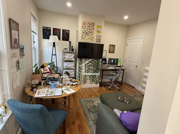 43 Cameron St #1, Brookline, MA 02445