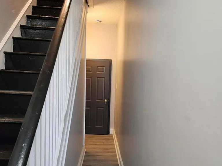 425 Main St #C — Photo 4