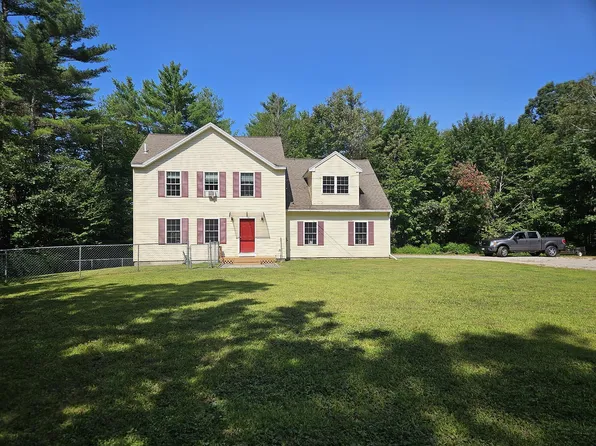 302 Meadow Road, Raymond, ME 04071