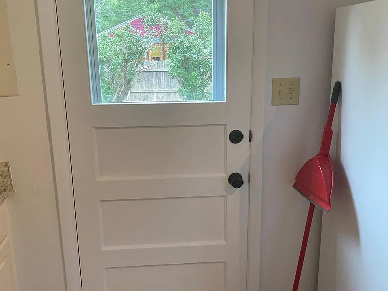 624 Colorado St — Photo 20