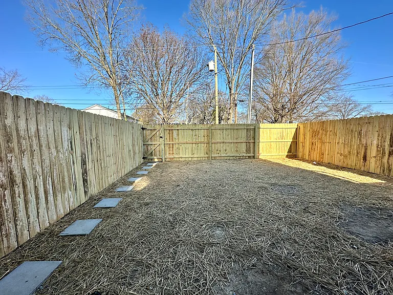 1004.5 N 21st St #A — Photo 25