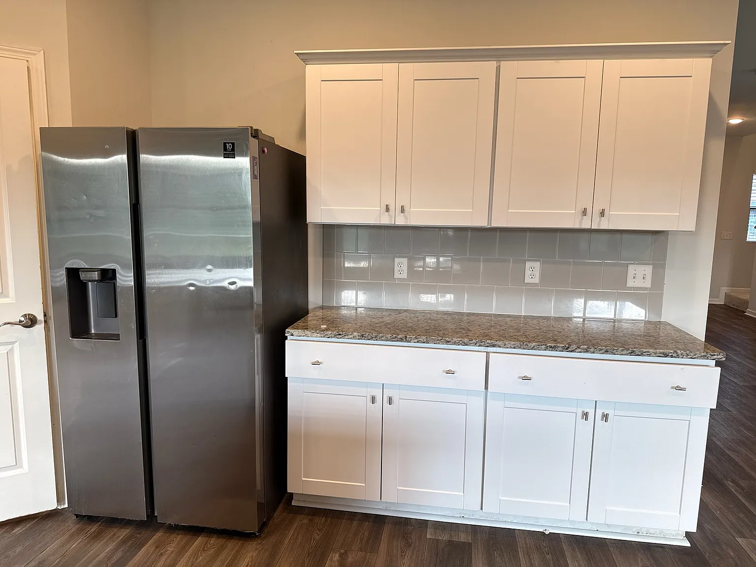 4 bed, 2.5 bath, 2396 sqft, $2,449 — Photo 3
