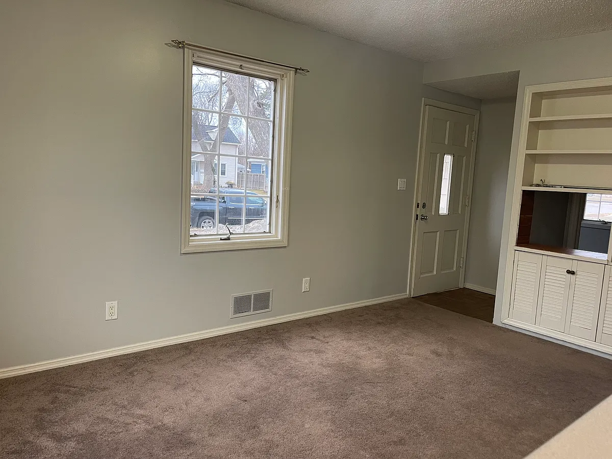Building Photo - 1122 N Hewett Ave
