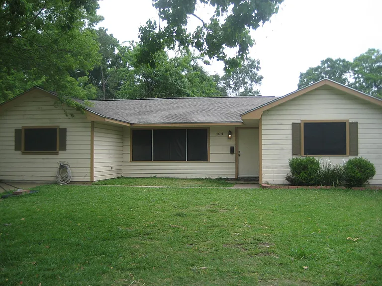 104 Caladium St — Photo 19