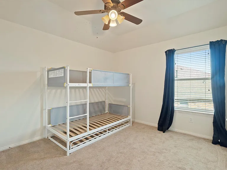 403 Connemara Trl — Photo 28