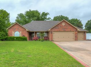 1005 Turner Dr, Muskogee, OK 74403