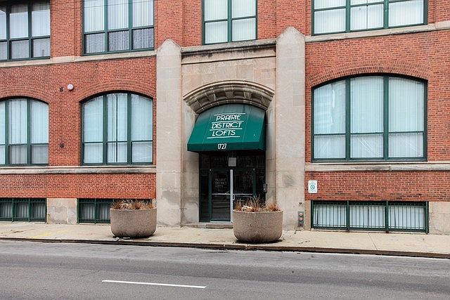 1st image of 1727 S Indiana Ave APT 204