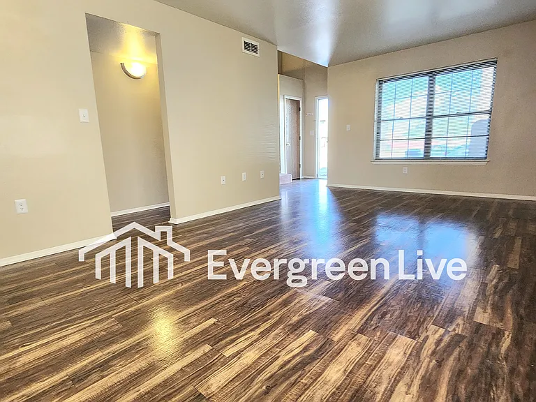 4200 Lew Wallace Dr — Photo 4