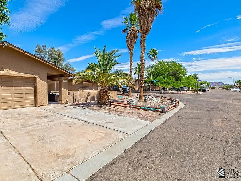 12408 E Calle Maria — Photo 3