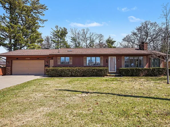 110 S Fruitport Rd, Spring Lake, MI 49456