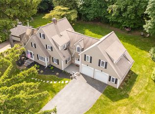 221 Pinecrest Dr, Rochester, NY 14617