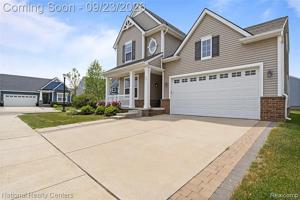 3 bed, 2.5 bath, 2649 sqft, $3,100 — Photo 3