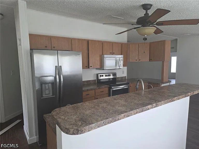 425 Tanner Rd — Photo 3