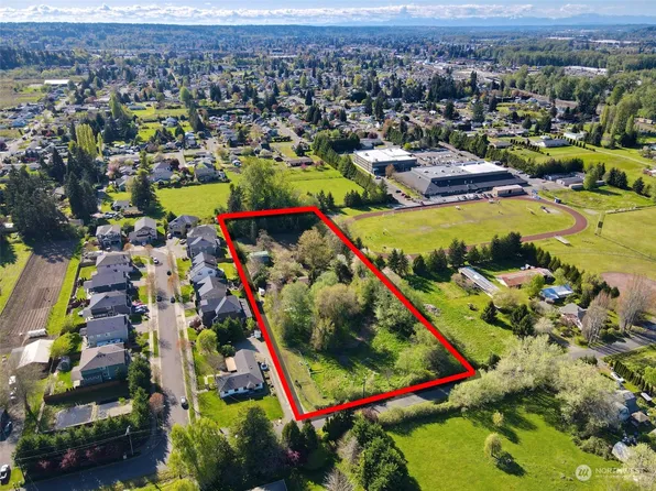 950 25th Street SE, Puyallup, WA 98372