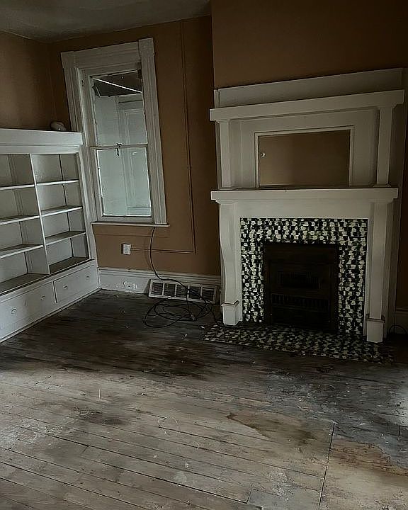 2nd image of 222 Amanda Street