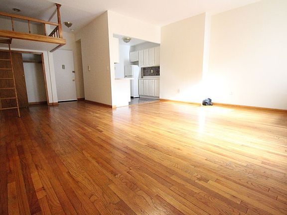 2nd image of 308 W 109th St APT 5