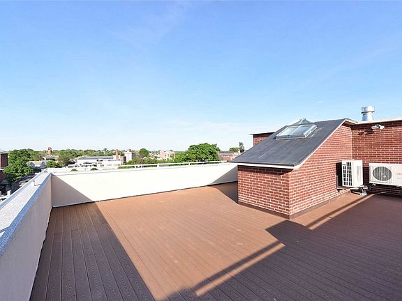5th image of 41-28 150th St Unit 3C