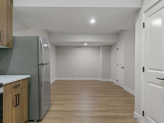 2nd image of 28 Meadowview Dr