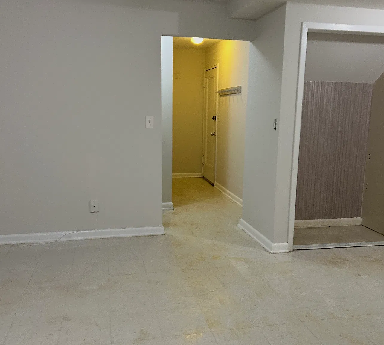 Studio, $1,975 — Photo 1