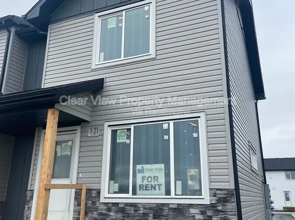 594 Aquitania Blvd W #3, Lethbridge, AB T1J 5L4