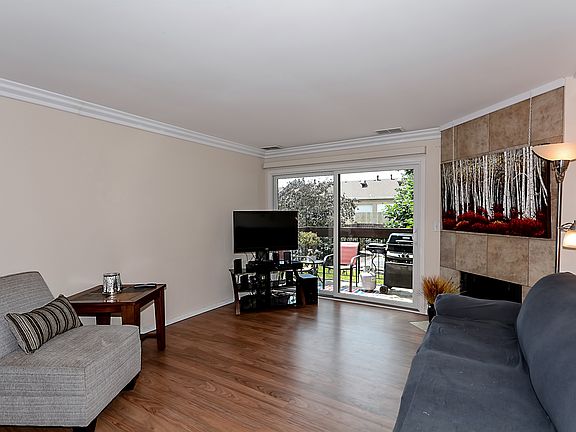 4th image of 1089 Prescott Dr APT 2C