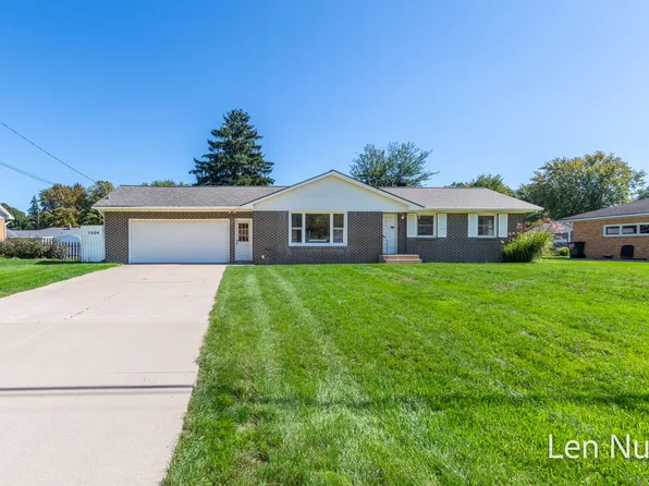 7504 Astronaut Ave, Jenison, MI 49428