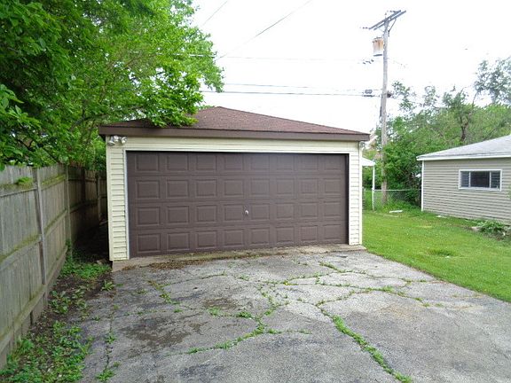 2nd image of 8752 S Mozart Ave