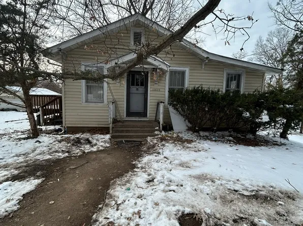 10809 Harper Ln, Saint Louis, MO 63137