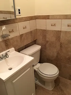 Rented by Lang Realty LLC | media 62