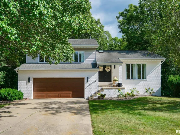 107 Marks Ct, East Peoria, IL 61611