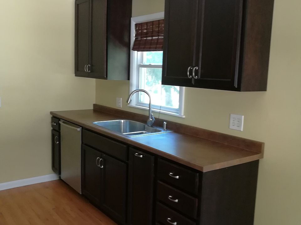 Plenty of cabinets in the kitchen