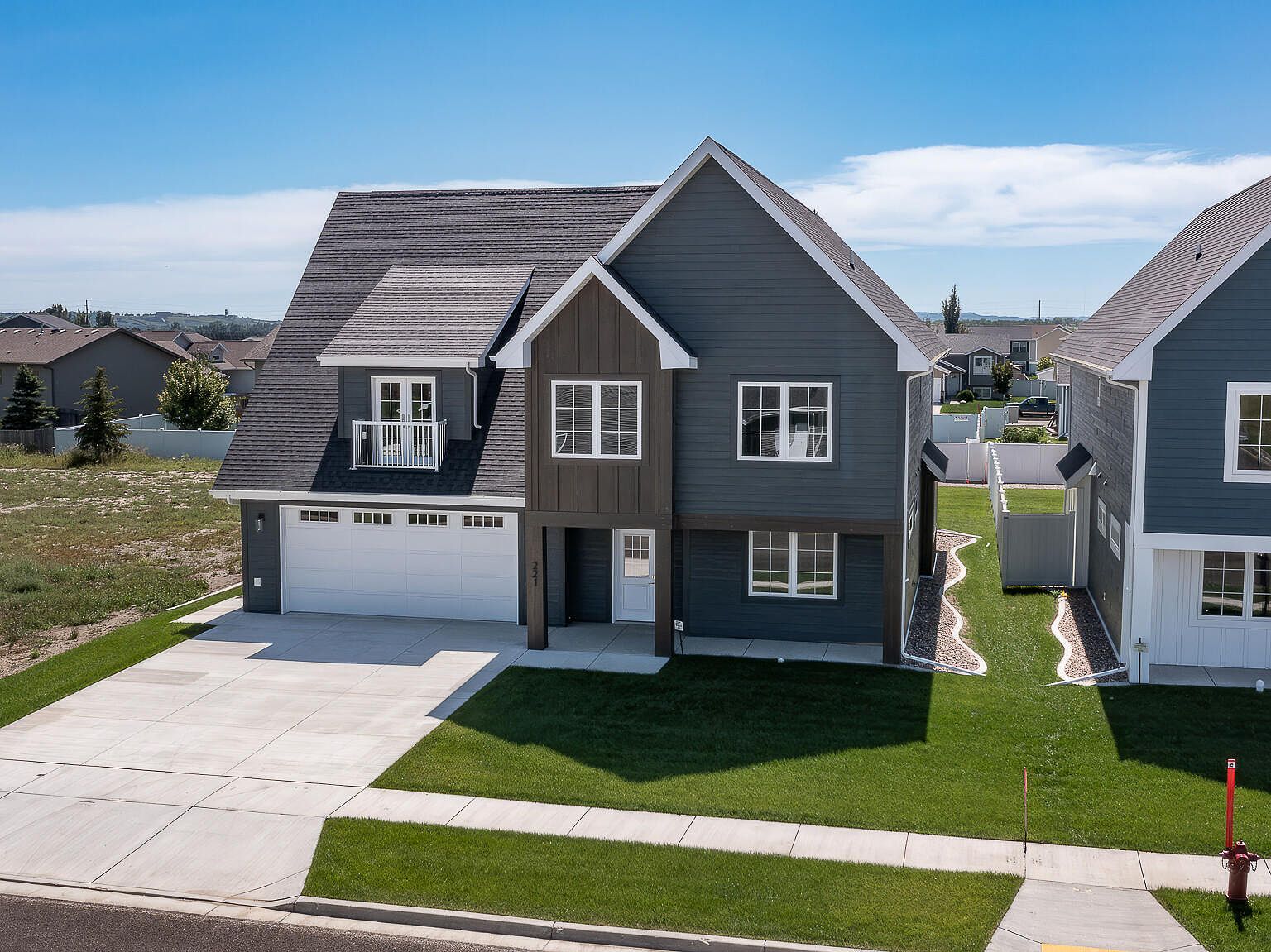 221 Lennox Dr, Bismarck, ND 58504 MLS 4008333 Zillow