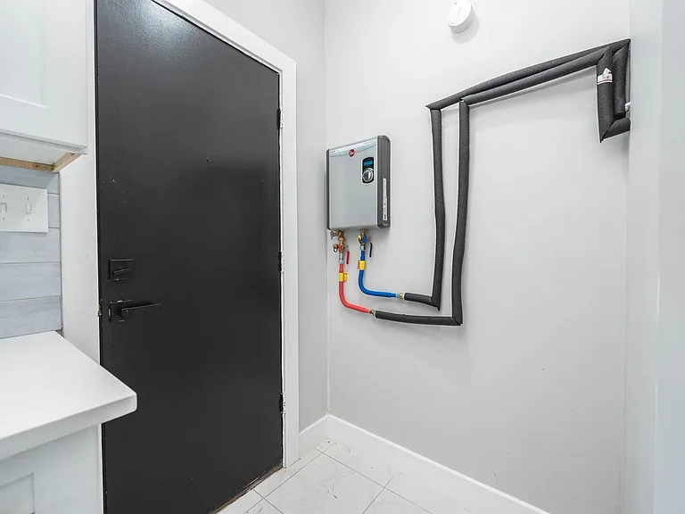 2511 Arbor St — Photo 14