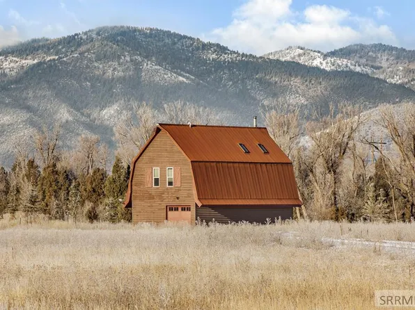 863 Snake River Rd, Swan Valley, ID 83449