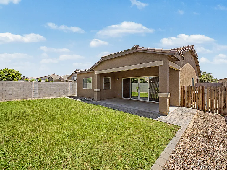 1360 W Joshua Tree Ave — Photo 39