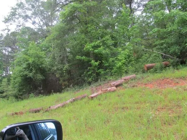 509 Sweetwater Dr, Cataula, GA 31804