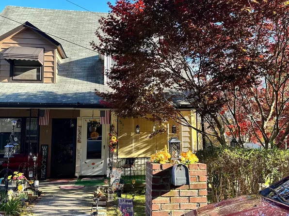 31 Lower Beechwood Ave, Pottsville, PA 17901