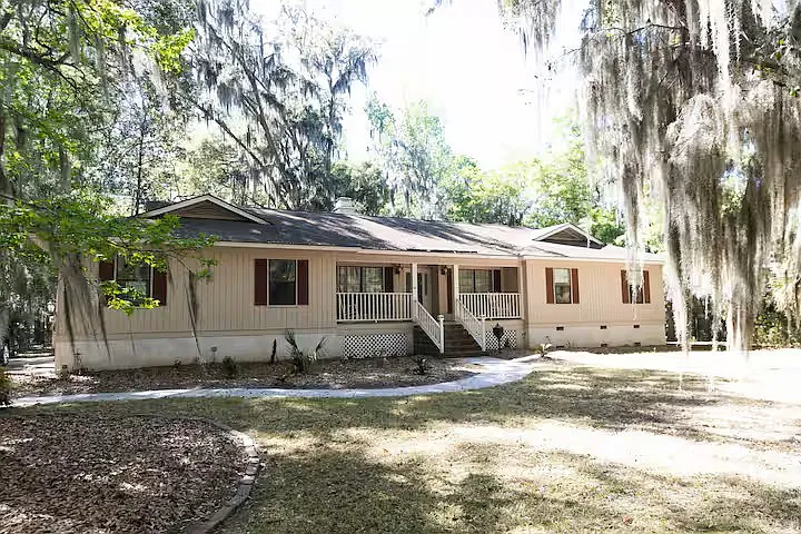 Building Photo - 82 Schley Ave
