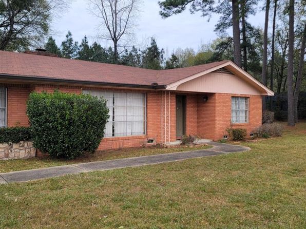 140 E Gibson St, Jasper, TX 75951
