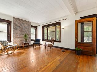 3947 Roanoke Rd, Kansas City, MO 64111