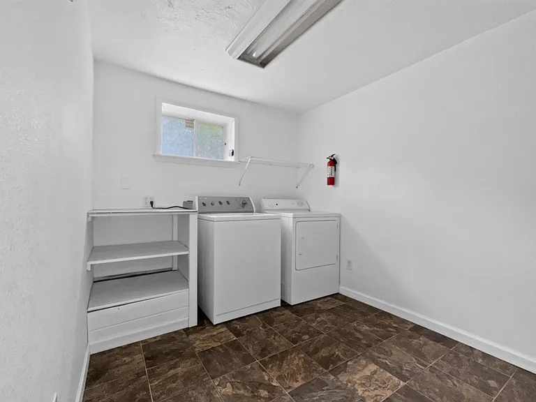 1321 N 25th St — Photo 15