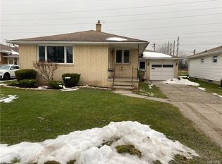 14 Jane Dr, Cheektowaga, NY 14227