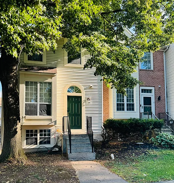 5 Cherry Manor Ct