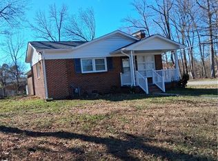 1300 Rotherwood Rd, Greensboro, NC 27406