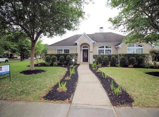 113 S Laguna Pointe Dr, League City, TX 77573