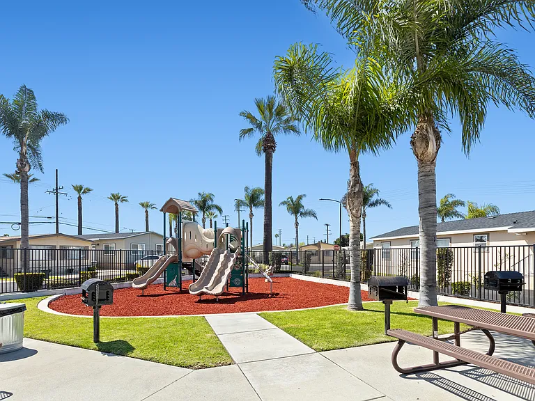 Palm Lodge Estates — Photo 55