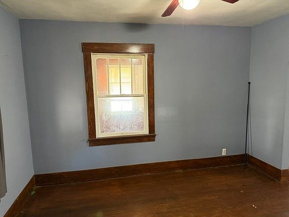 4th image of 2404 E William St