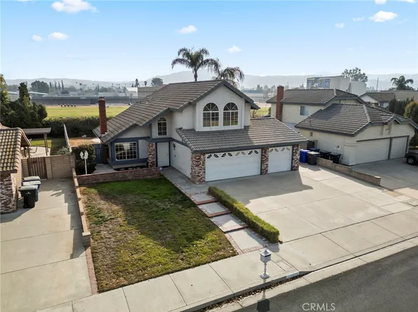 10910 Arrowwood Dr, Riverside, CA 92505
