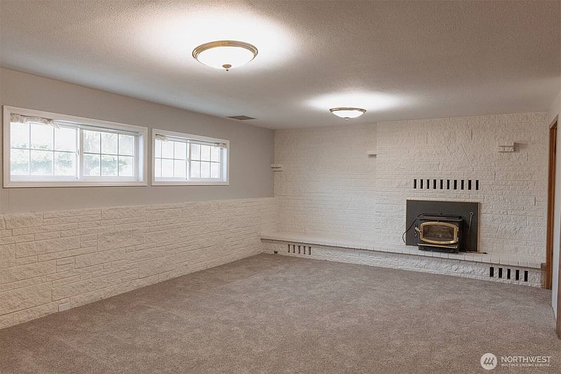 4th image of 707 Spruce Street